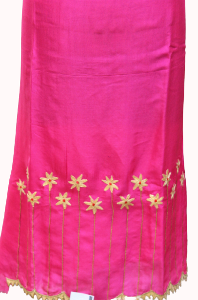 Onion Pink Full Suit With Tabbi Silk Tie Dye Dupatta