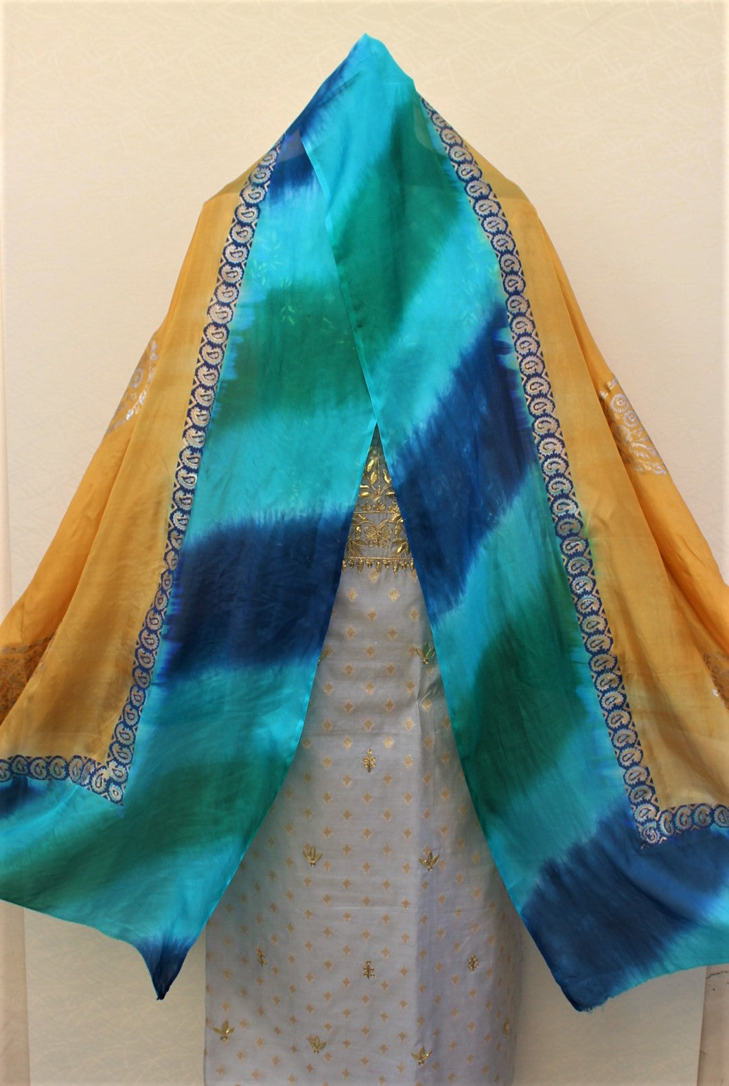 Greay Full Suit With Stencil Work Dupatta