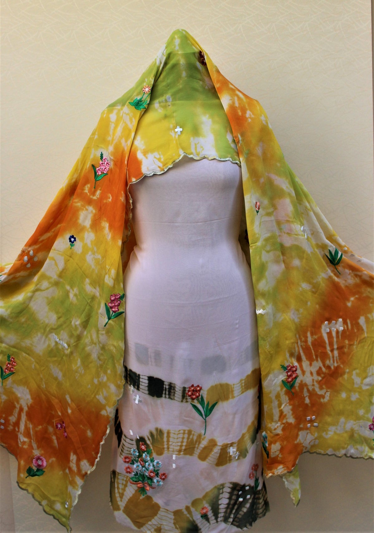 Light Pink Tie Dye Full Suit With Chinon Chiffon Tie Due Dupatta