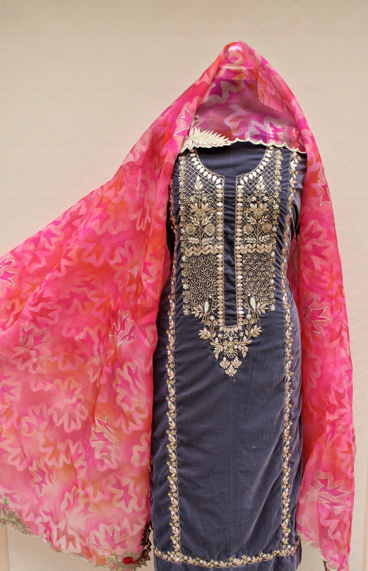 Greay Full Suit With Organza Tie Dye Dupatta