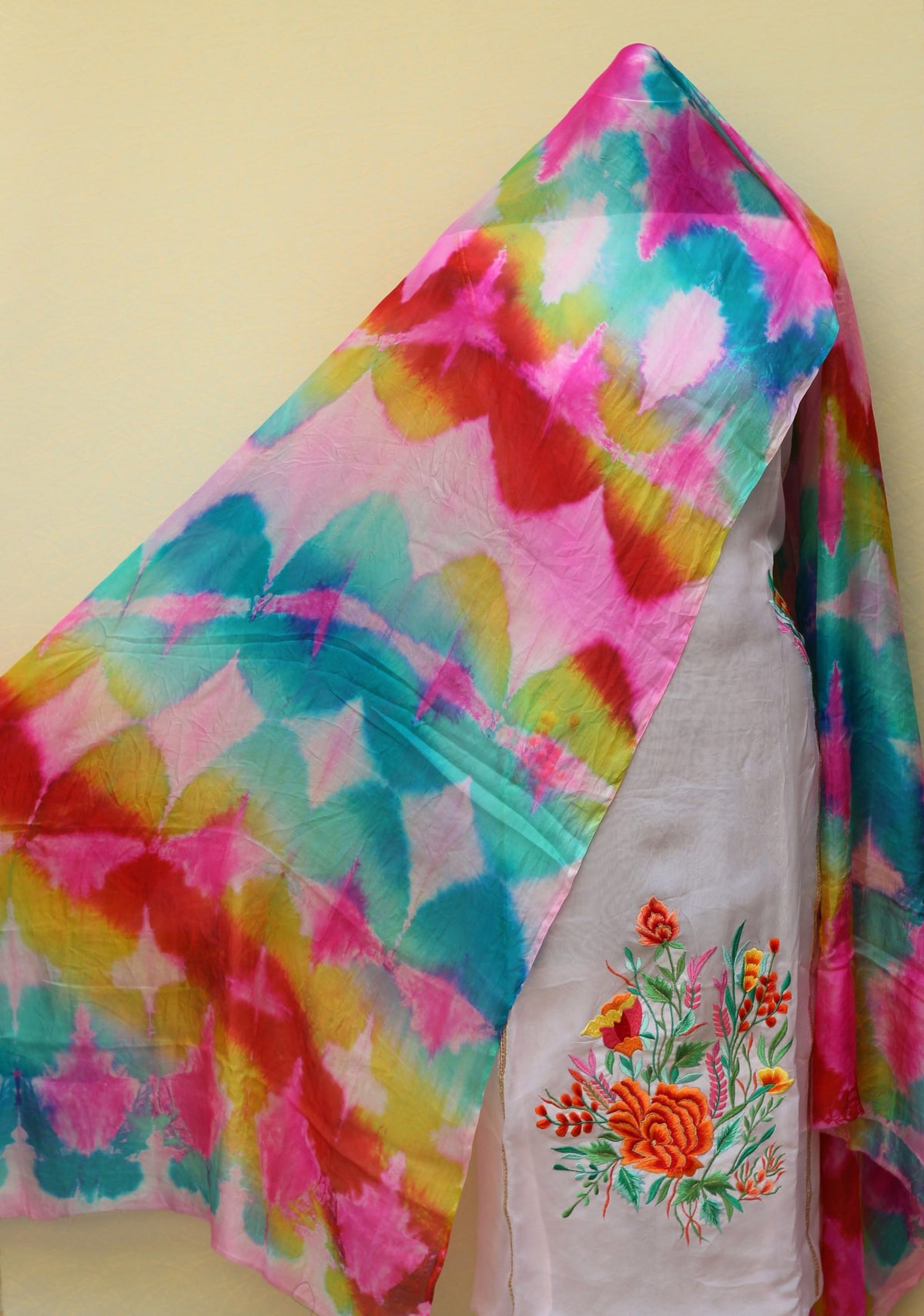 Light Pink Full Suit With Tabbi Silk Tie Dye Dupatta