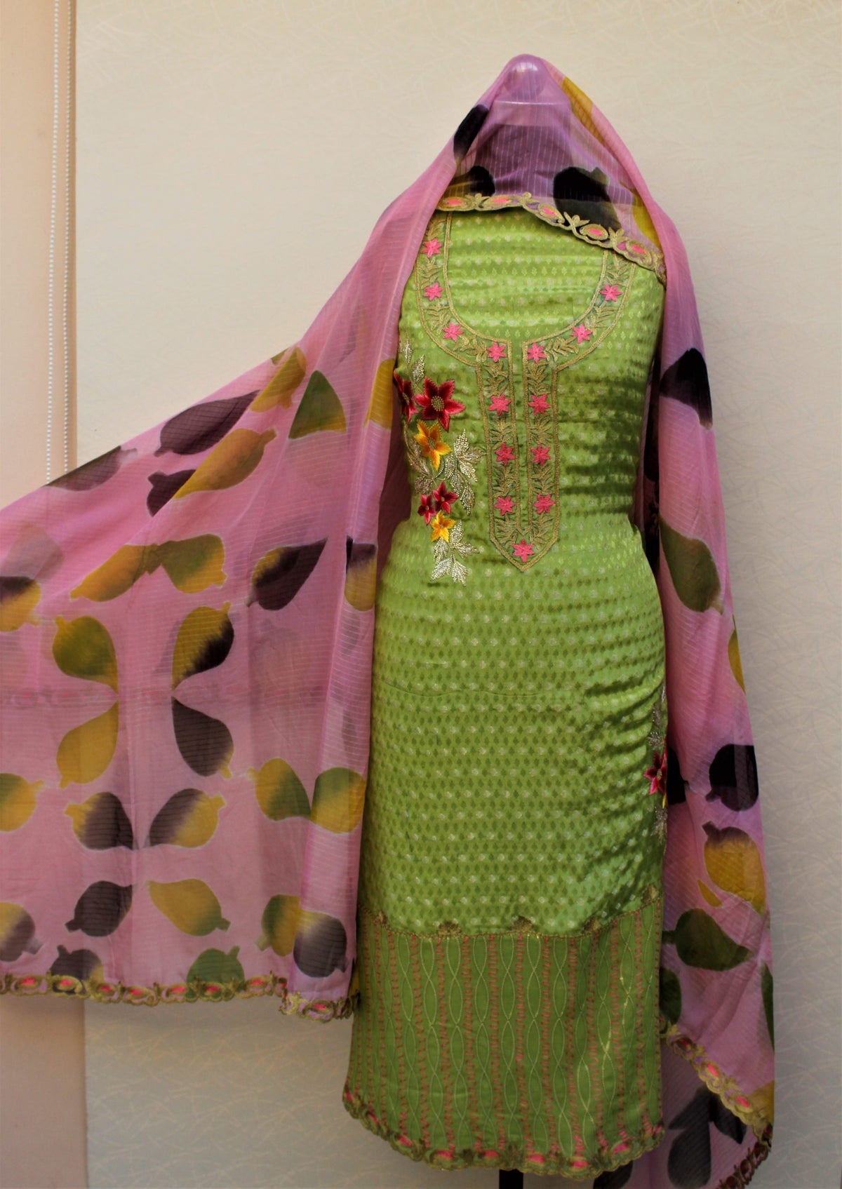 Green Full Suit With Self Organza Tie Dye Dupatta